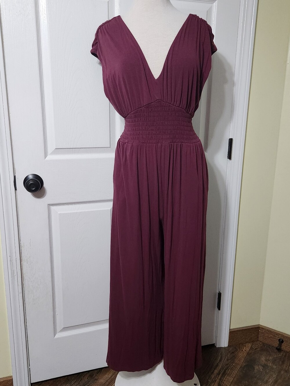Old Navy Dark Mauve V-Neck Wide-Leg Jumpsuit, Size L